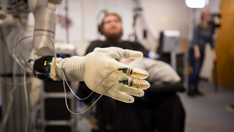 Robotic hand